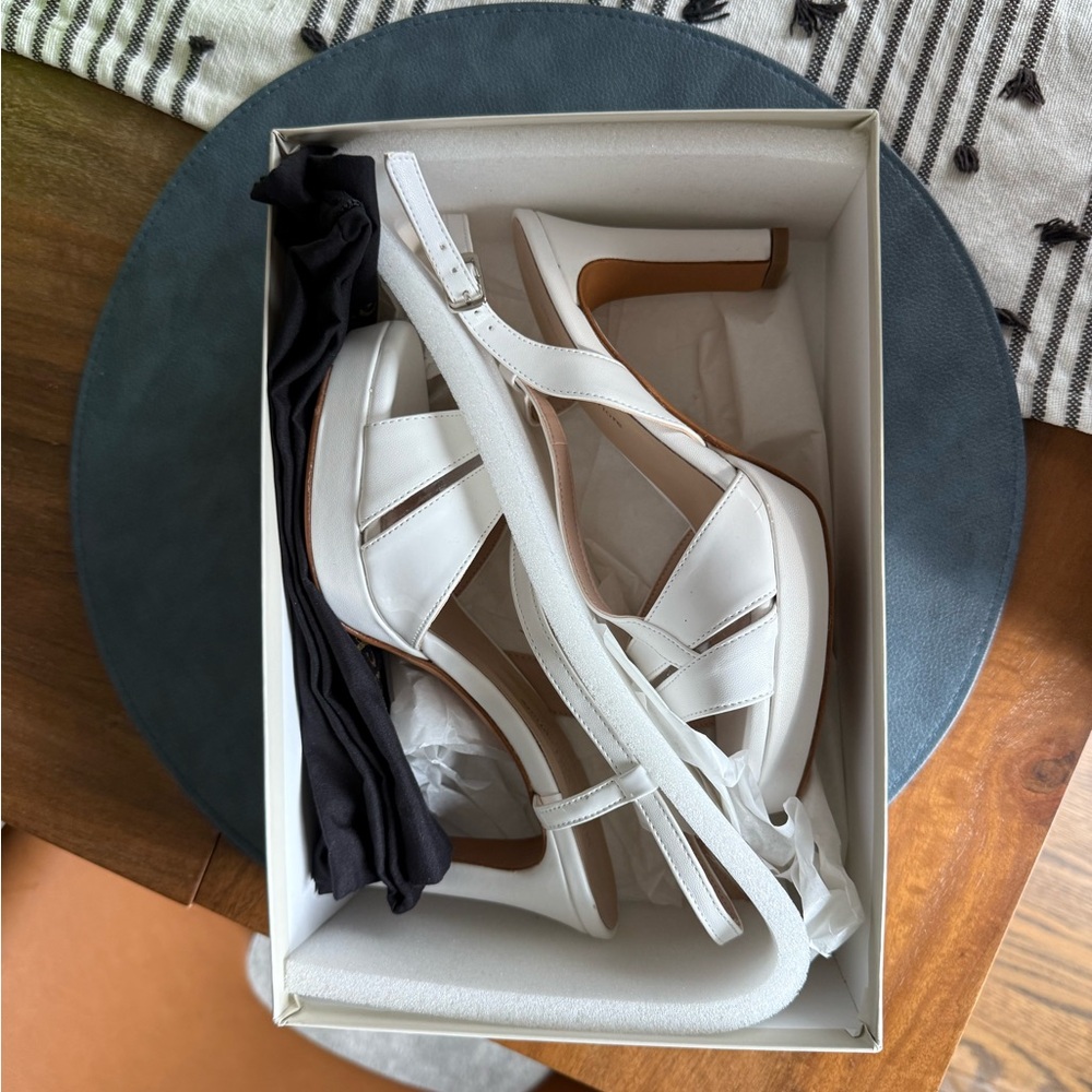 Unworn beautiful Michele Lopriore heels